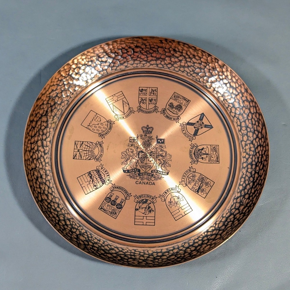 Vintage Hanin Copperware Hand Wrought Canada Coat of Arms 8.75" Decorative Plate